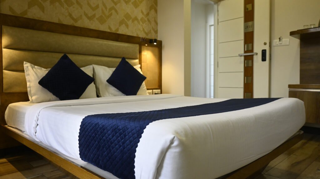 Best Hotels Near PES University - Hotel Rize Inn